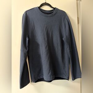 Lululemon men’s pullover in navy